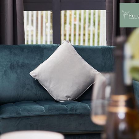 Stunning 5 Bed Manchester House With Parking By Purestay Short Lets & Serviced Accommodation المظهر الخارجي الصورة