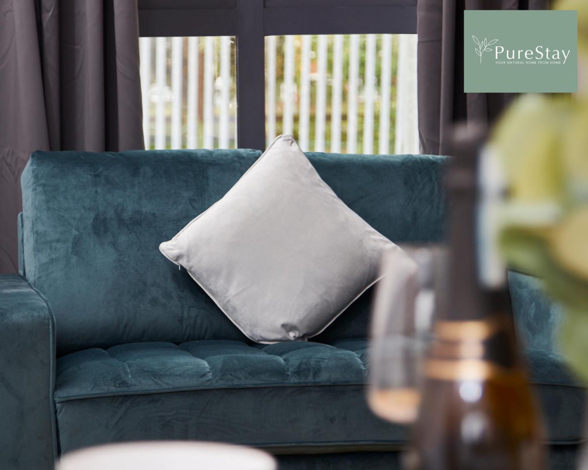Stunning 5 Bed Manchester House With Parking By Purestay Short Lets & Serviced Accommodation المظهر الخارجي الصورة