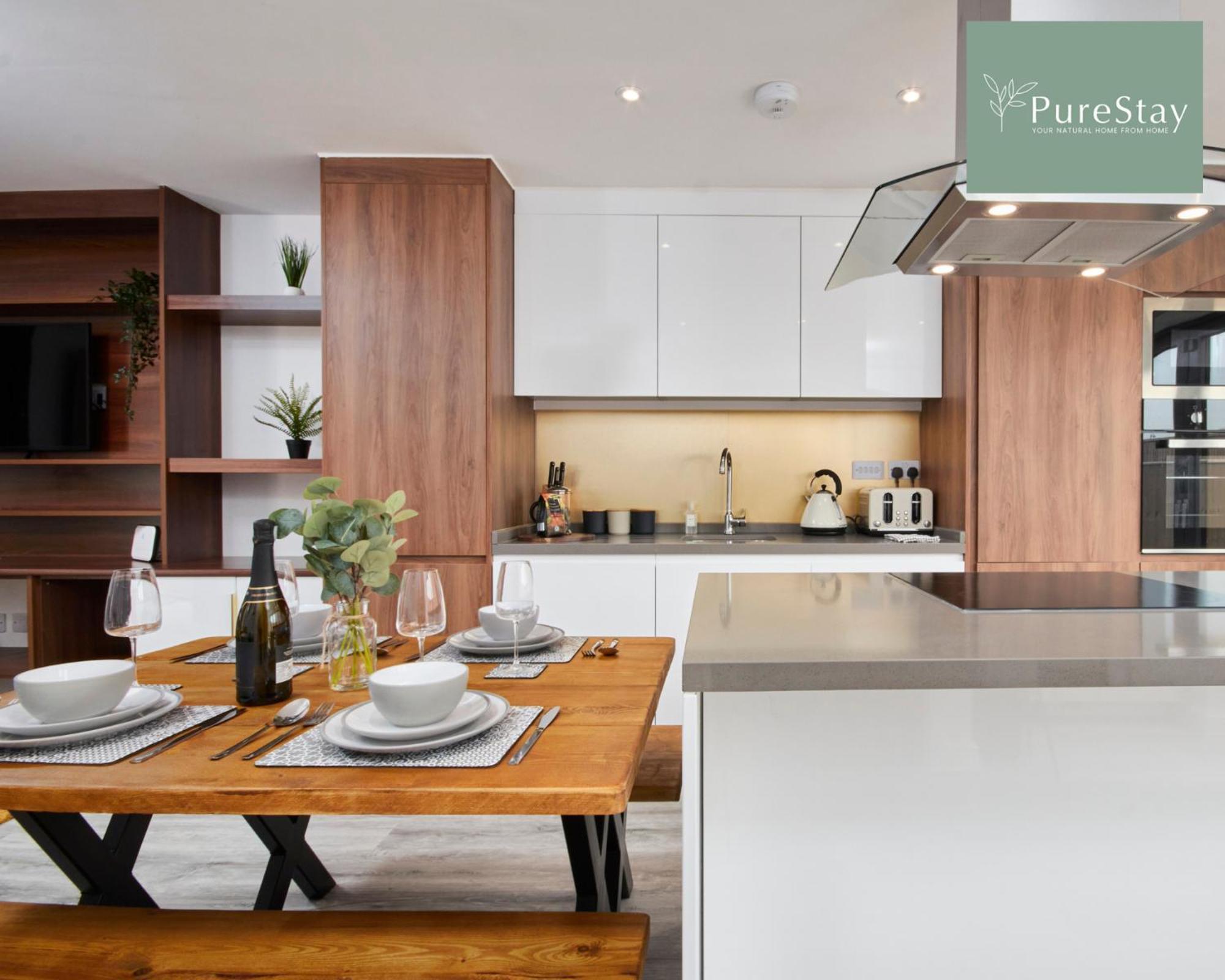 Stunning 5 Bed Manchester House With Parking By Purestay Short Lets & Serviced Accommodation المظهر الخارجي الصورة