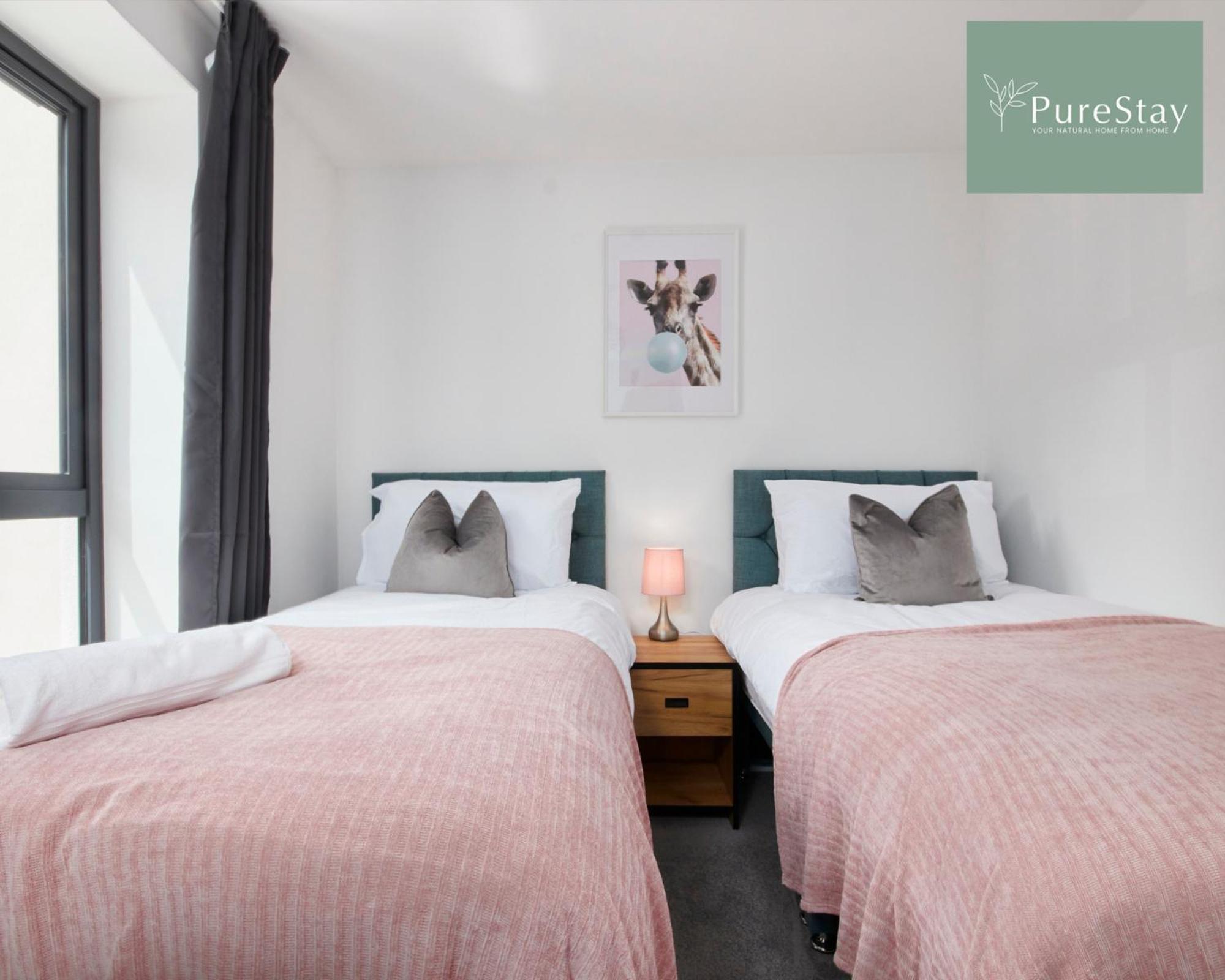 Stunning 5 Bed Manchester House With Parking By Purestay Short Lets & Serviced Accommodation المظهر الخارجي الصورة