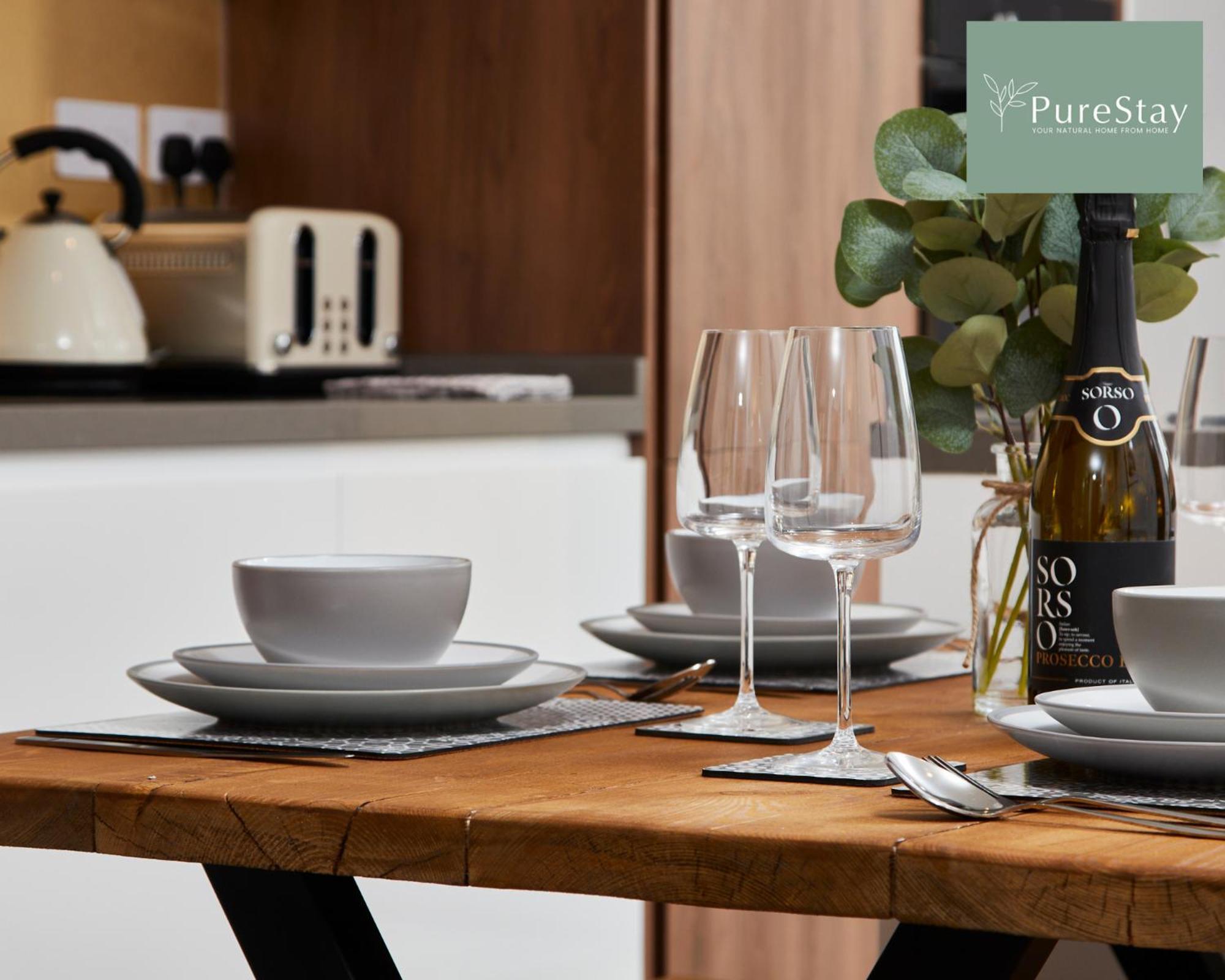 Stunning 5 Bed Manchester House With Parking By Purestay Short Lets & Serviced Accommodation المظهر الخارجي الصورة