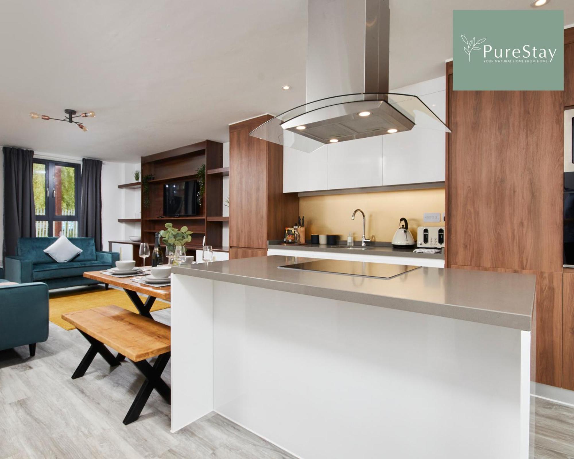 Stunning 5 Bed Manchester House With Parking By Purestay Short Lets & Serviced Accommodation المظهر الخارجي الصورة
