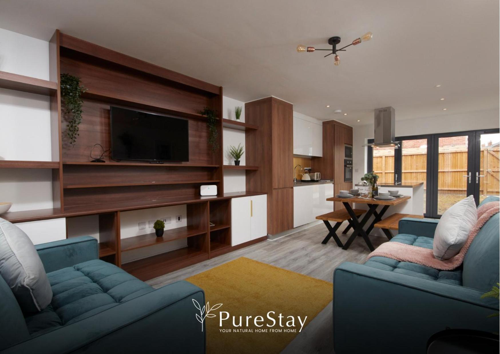 Stunning 5 Bed Manchester House With Parking By Purestay Short Lets & Serviced Accommodation المظهر الخارجي الصورة