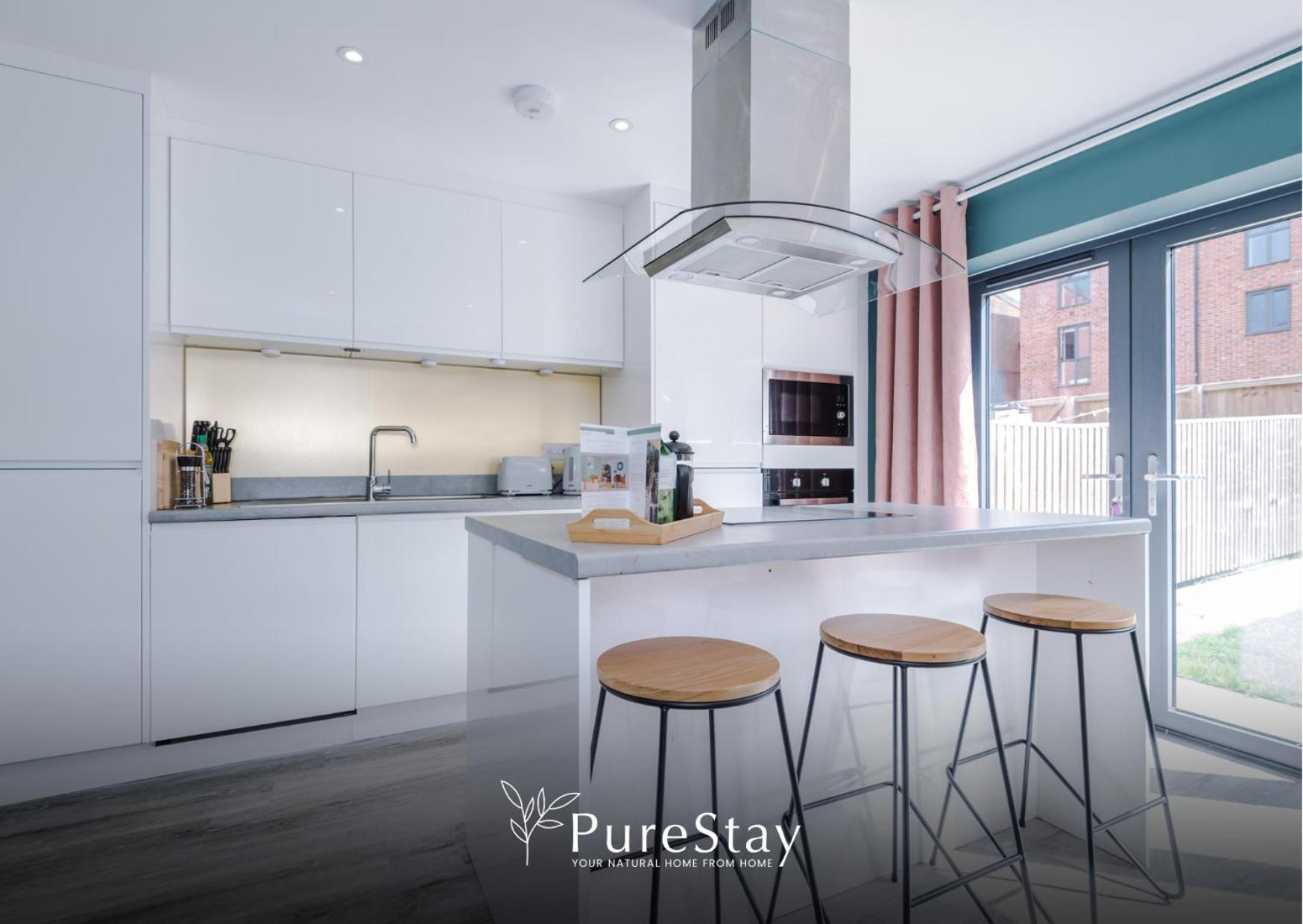 Stunning 5 Bed Manchester House With Parking By Purestay Short Lets & Serviced Accommodation المظهر الخارجي الصورة