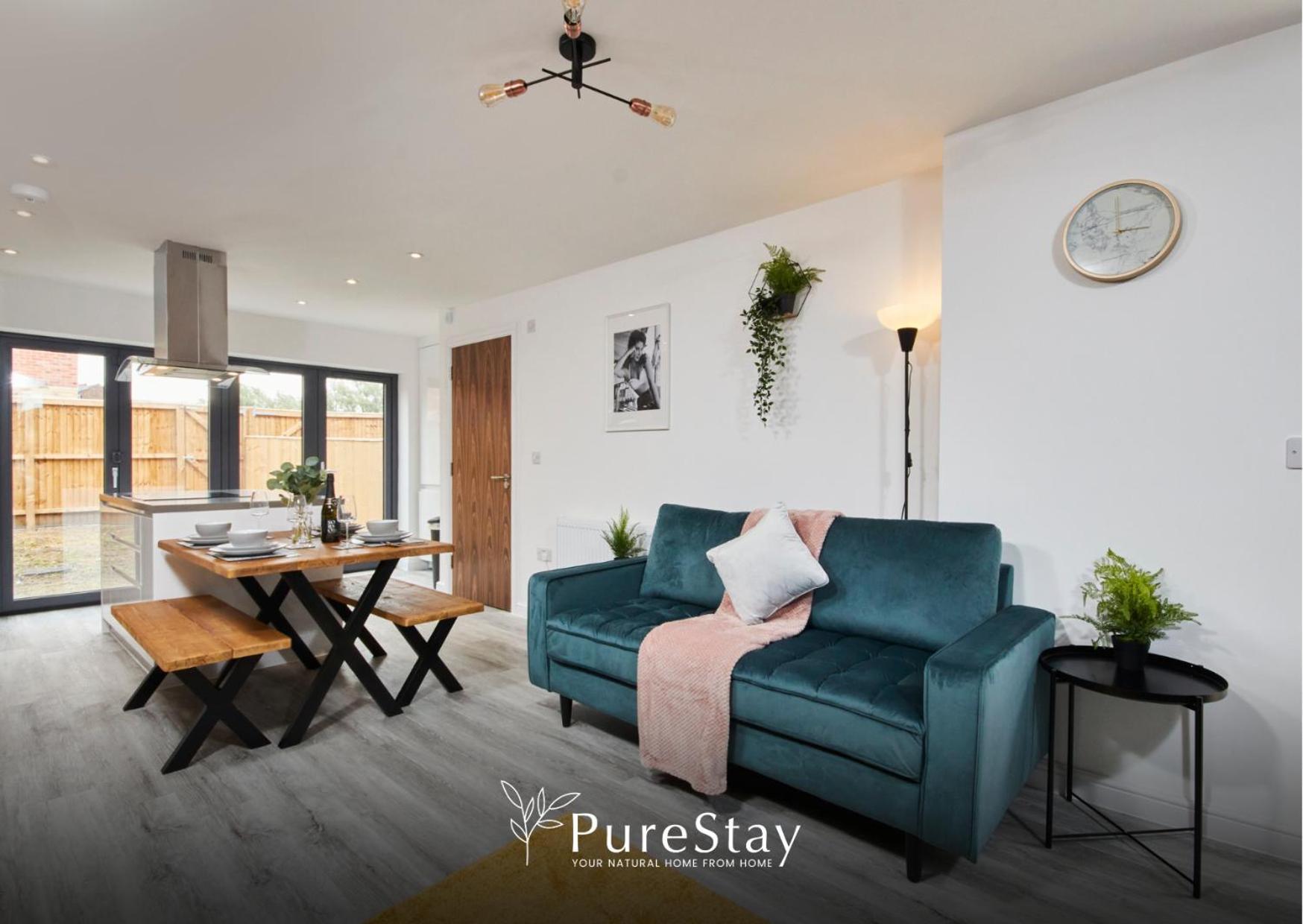 Stunning 5 Bed Manchester House With Parking By Purestay Short Lets & Serviced Accommodation المظهر الخارجي الصورة